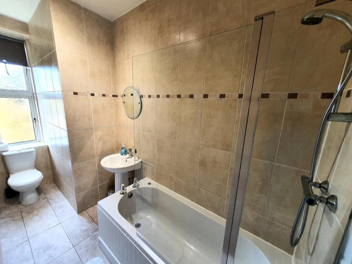 Dumbarton Hillview Apartment Bagian luar foto